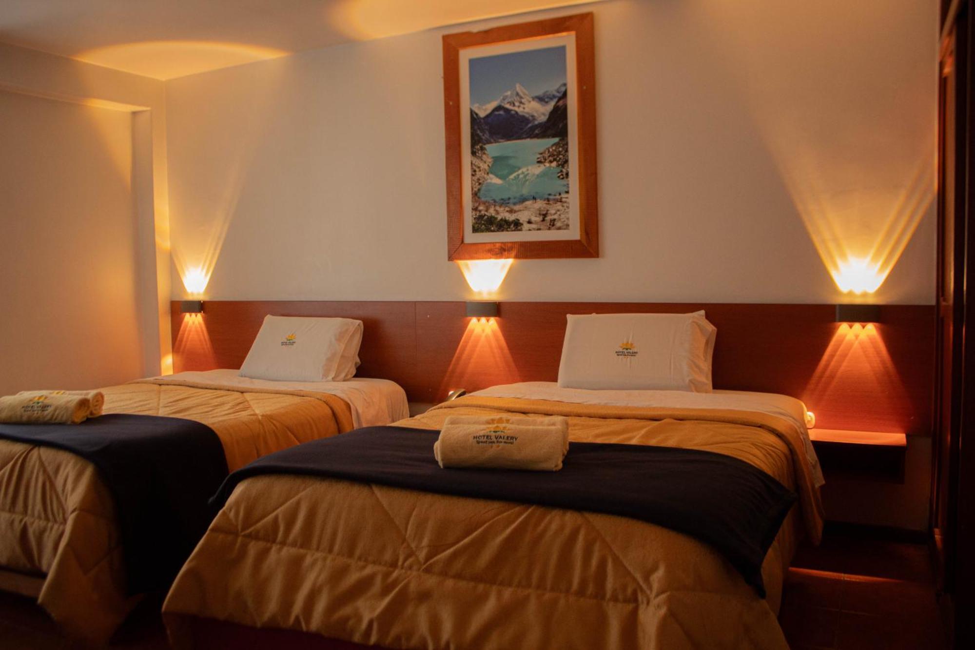 Hotel Valery 2 Estrellas 와라스 외부 사진