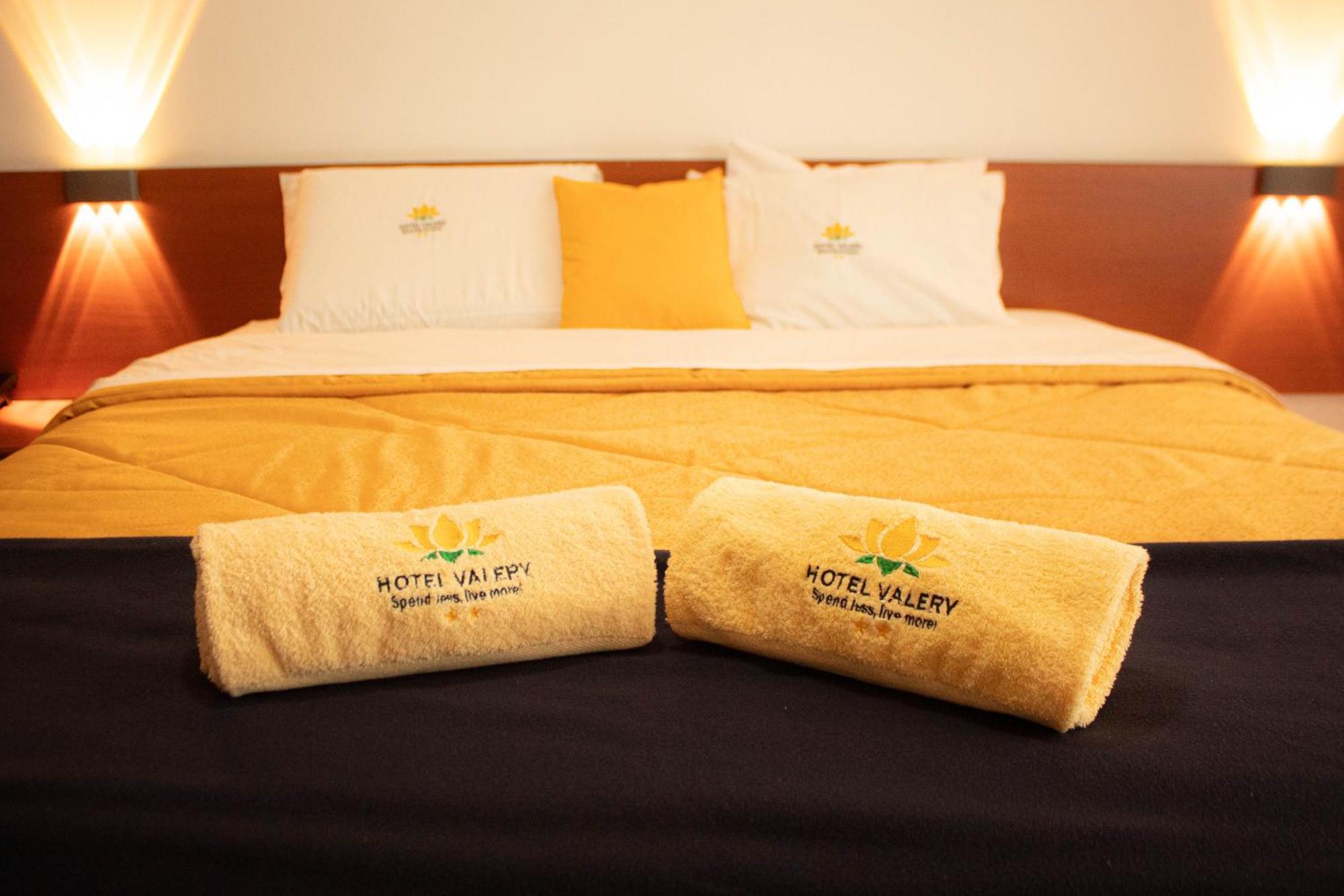 Hotel Valery 2 Estrellas 와라스 외부 사진