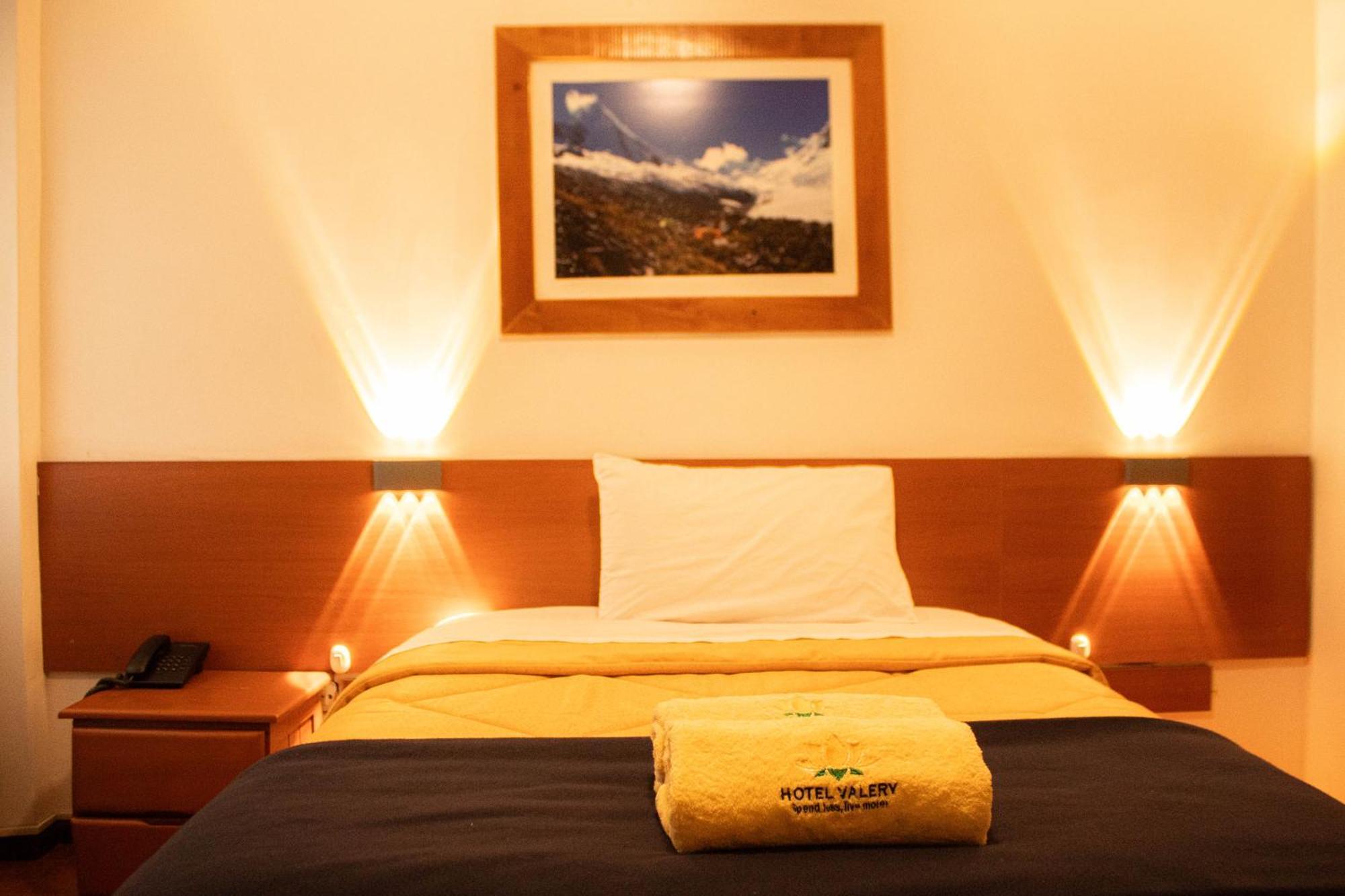Hotel Valery 2 Estrellas 와라스 외부 사진